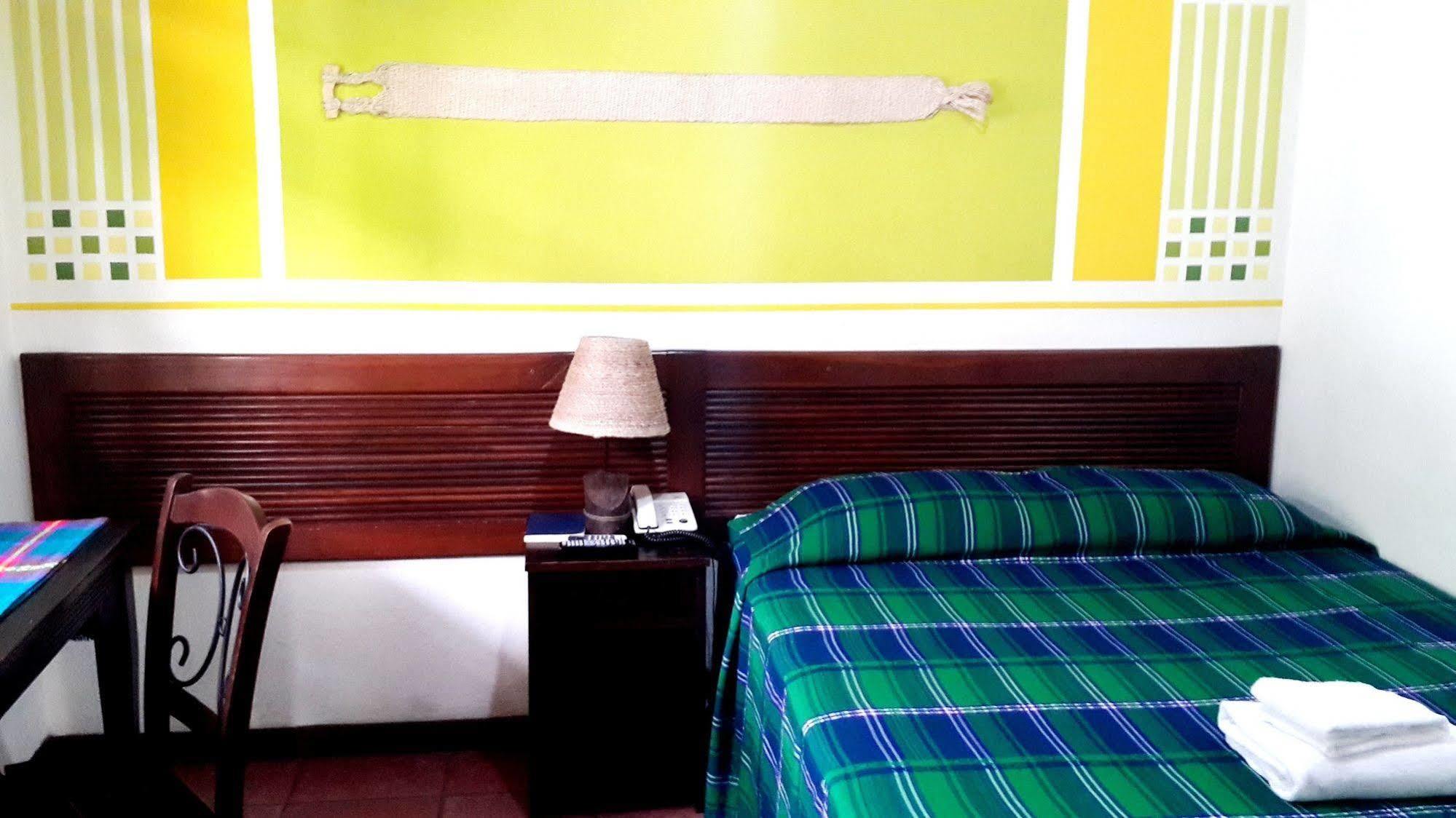 Hotel Arbol De Fuego San Salvador Buitenkant foto